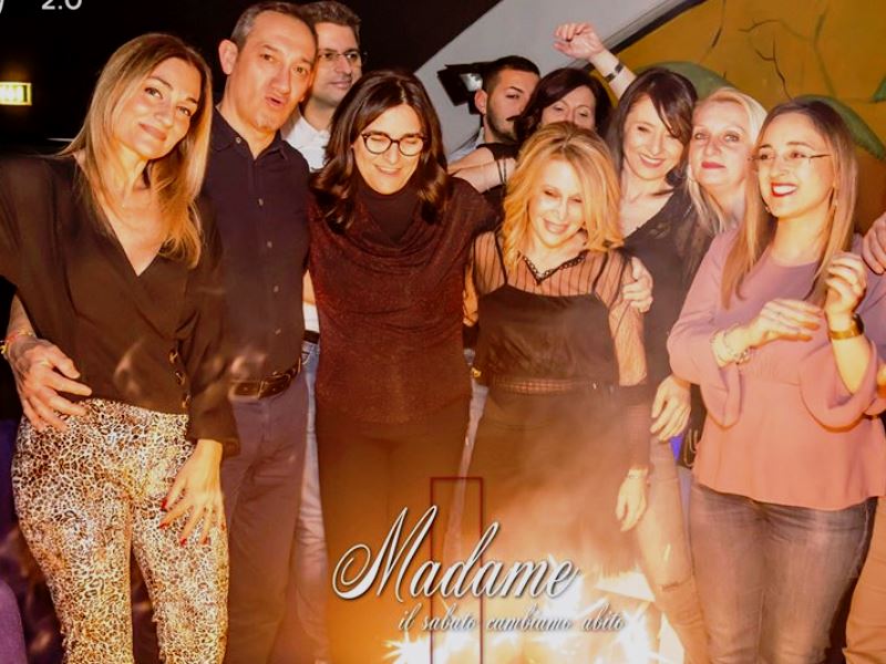 discoteca magika spoltore salotto per festeggiare un compleanno