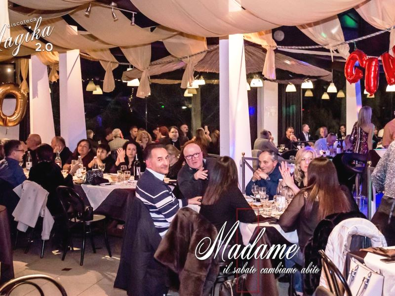 discoteca magika locali con aria filtrata pulita senza problemi di spazio