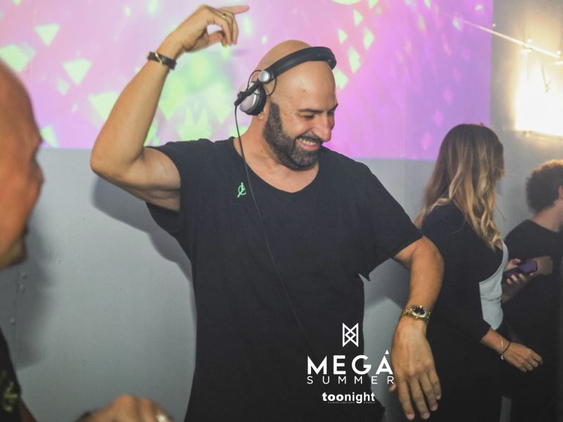 federico scavo dj eventi in discoteca in abruzzo pescara