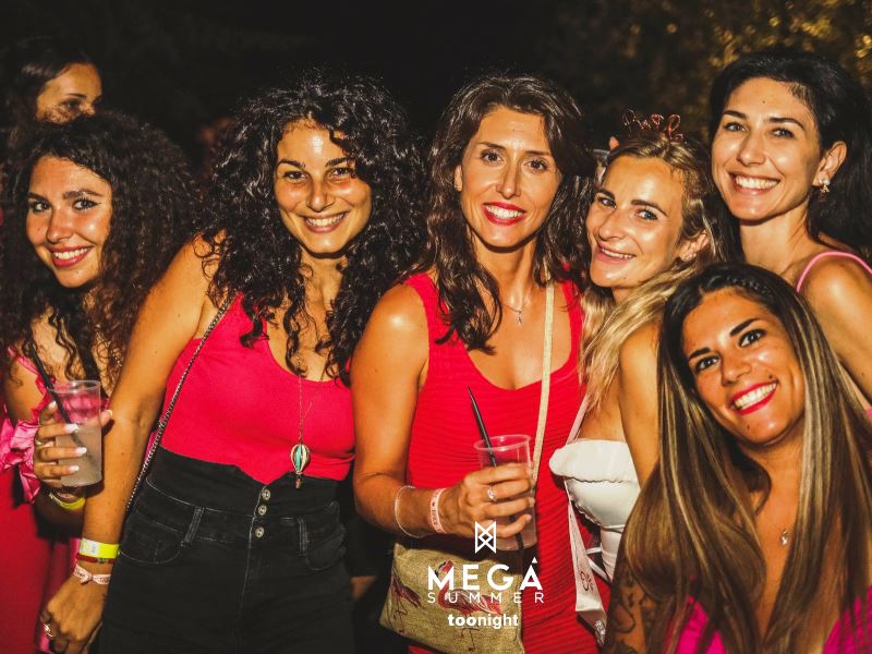uscire con colleghe a pescara locali cena e ballo